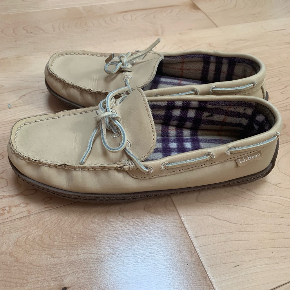 L.L. Bean Women’s Tan Leather  Slippers sz 8
